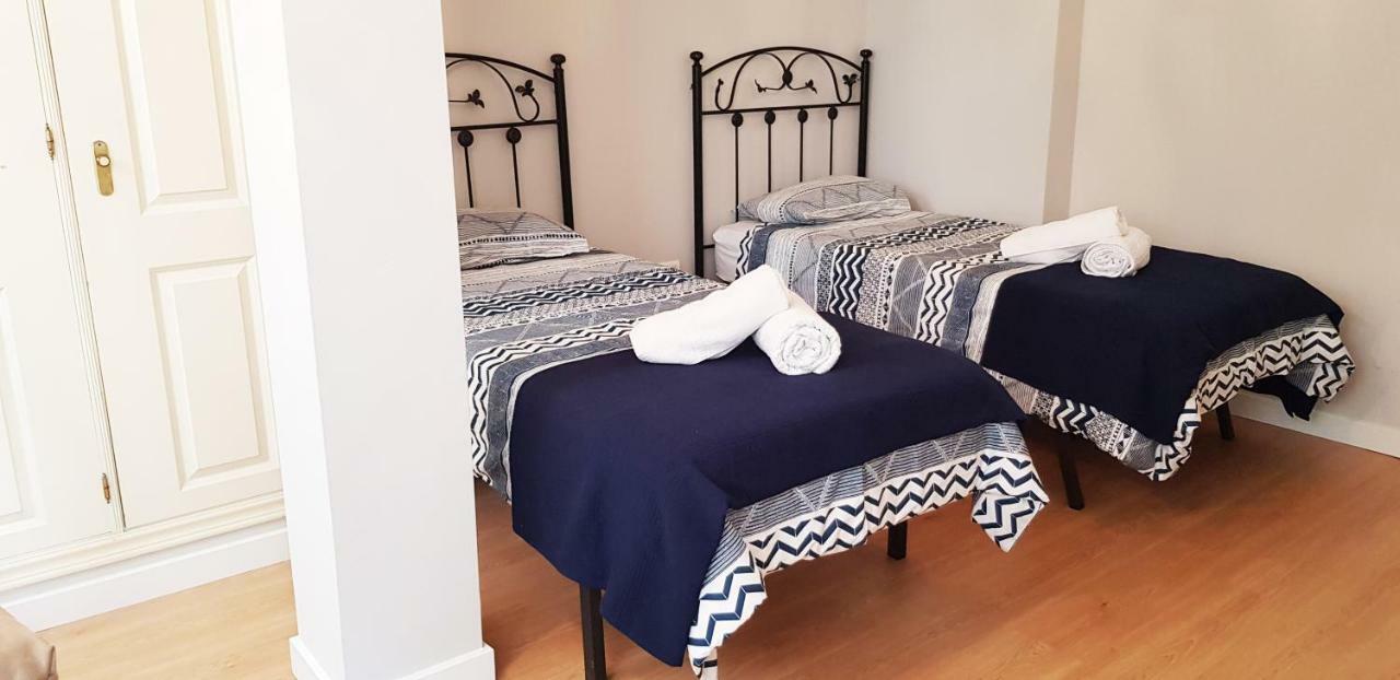 Apartamento Duplex Frente Al Mar Paseo Maritimo Torremolinos Apartman Kültér fotó