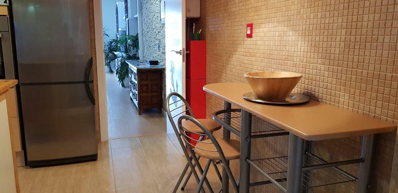 Apartamento Duplex Frente Al Mar Paseo Maritimo Torremolinos Apartman Kültér fotó