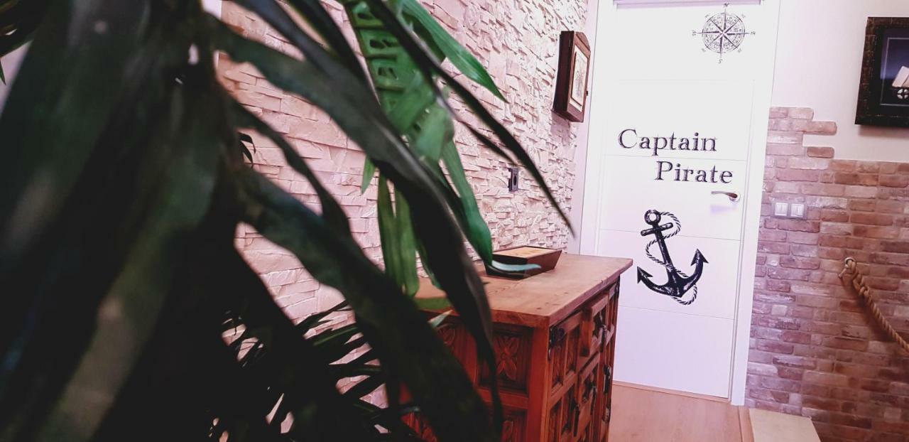 Apartamento Duplex Frente Al Mar Paseo Maritimo Torremolinos Apartman Kültér fotó