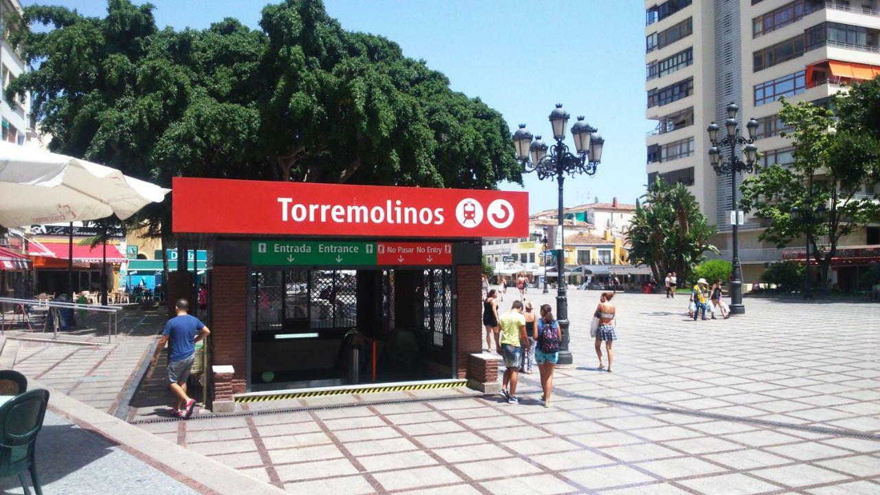Apartamento Duplex Frente Al Mar Paseo Maritimo Torremolinos Apartman Kültér fotó