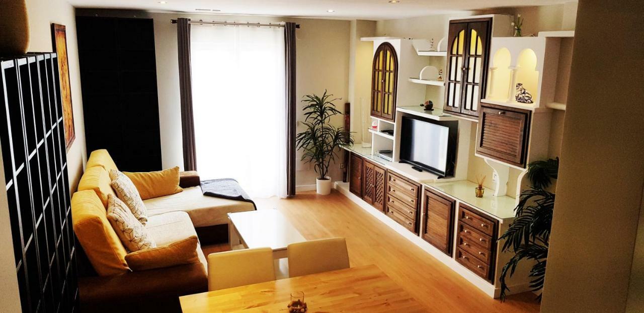 Apartamento Duplex Frente Al Mar Paseo Maritimo Torremolinos Apartman Kültér fotó
