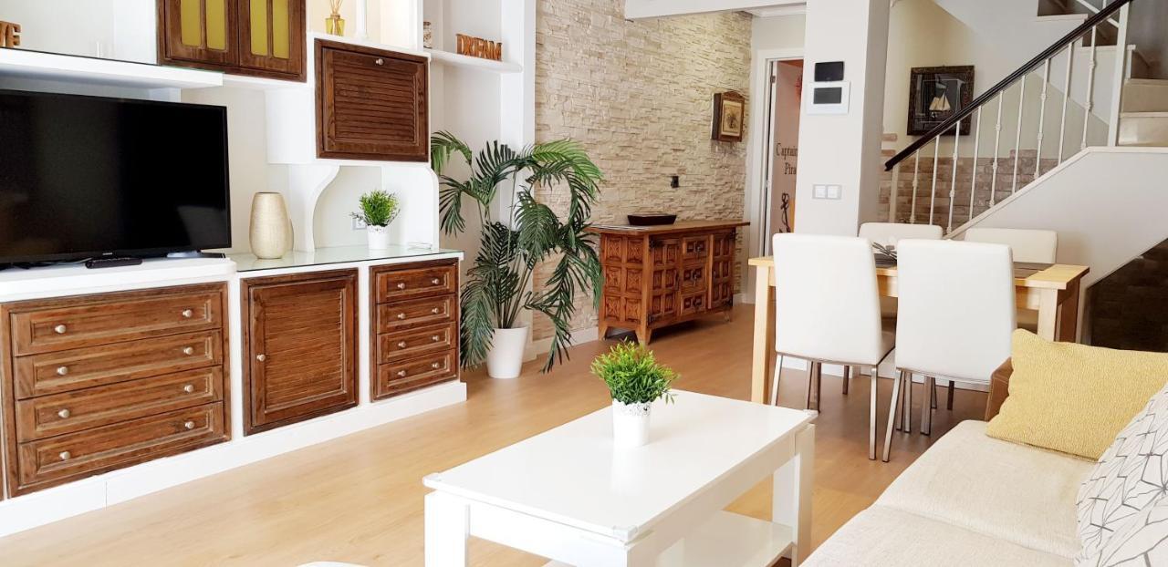Apartamento Duplex Frente Al Mar Paseo Maritimo Torremolinos Apartman Kültér fotó