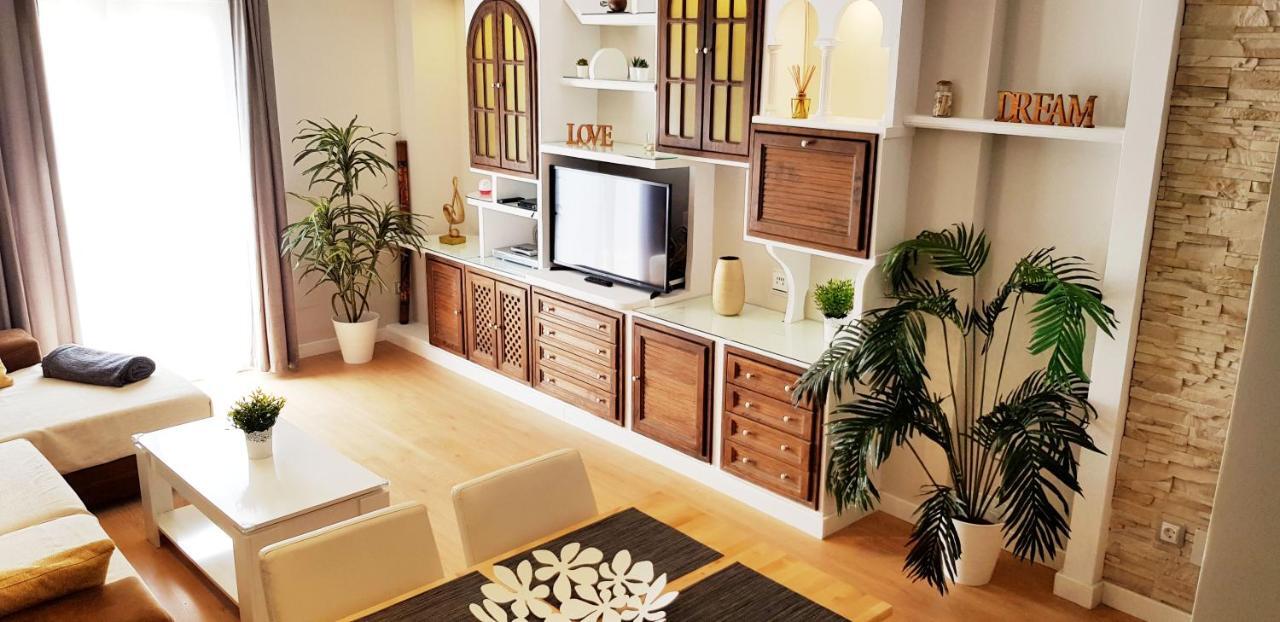Apartamento Duplex Frente Al Mar Paseo Maritimo Torremolinos Apartman Kültér fotó